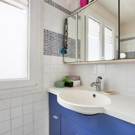 Apartamento Bright For 4 With Balcony *
