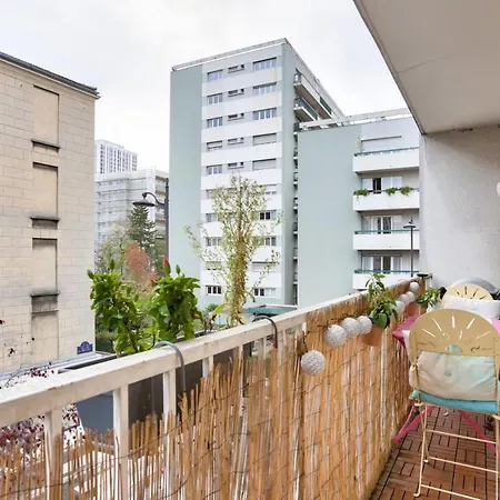 Bright For 4 With Balcony París