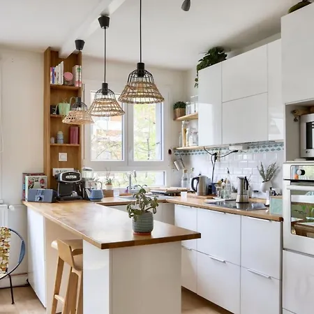 Apartamento Bright For 4 With Balcony París